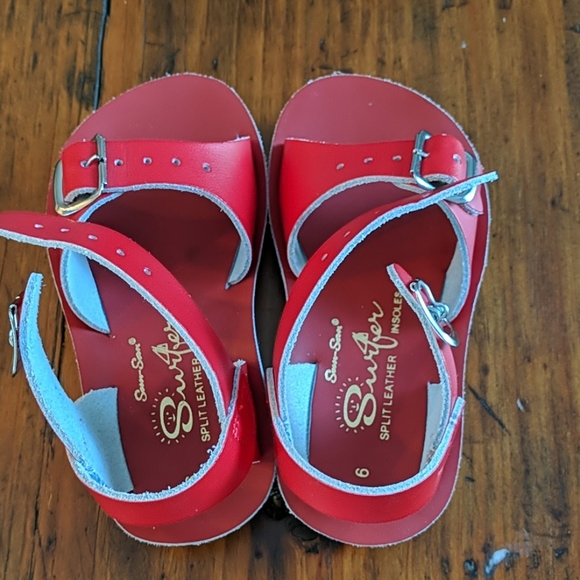 red sun san sandals
